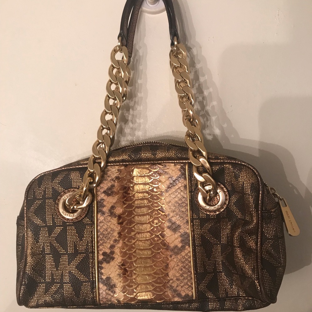 Michael kors purse